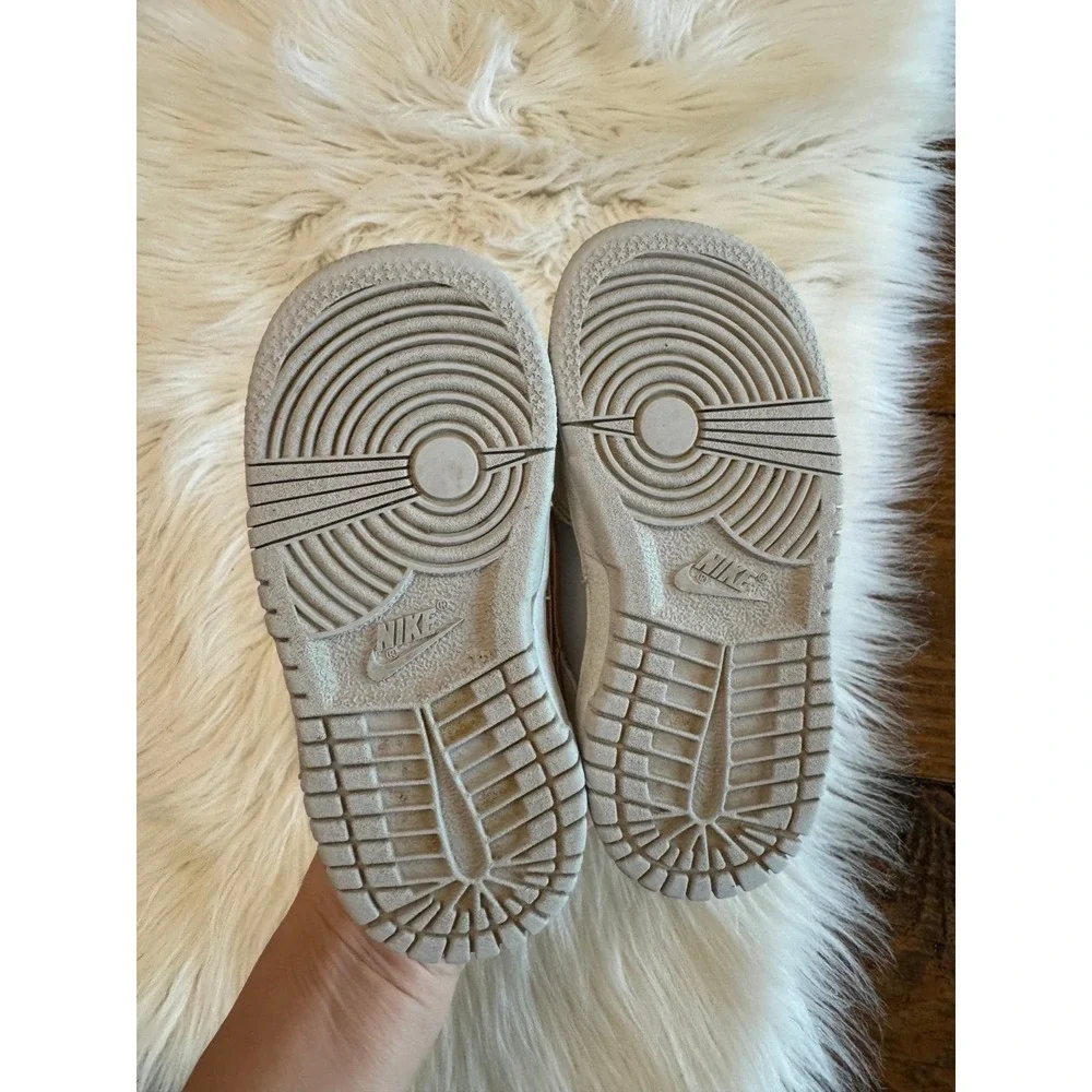 Nike toddler size 7C sneakers